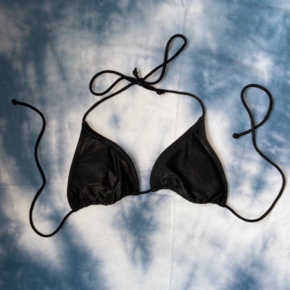 Kirra Other - BLACK BIKINI TOP